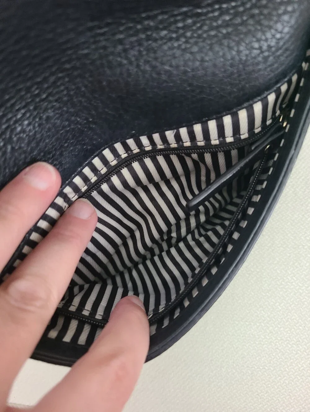 Kate Spade New York Black Cobble Hill Mini Carson Crossbody Bag